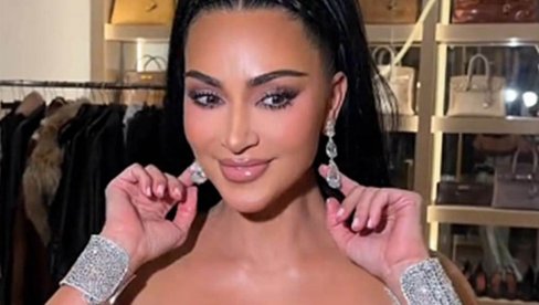 POGLEDAJTE KAKO SU NAJVEĆE ZVEZDE PROSLAVILE BOŽIĆ: Neki u pidžami, neki u šljokicama, a ona je ukrala svu pažnju svojim videom!