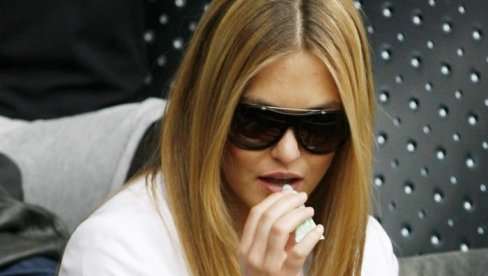 ЗАВЕЛА ЛЕОНАРДА, ПРЕВАРИЛА ДРЖАВУ, ЗА ДЛАКУ ИЗБЕГЛА ЗАТВОР: Где је данас озлоглашена манекенка која је са мајком утајила порез?