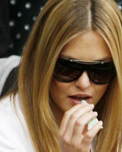 ЗАВЕЛА ЛЕОНАРДА, ПРЕВАРИЛА ДРЖАВУ, ЗА ДЛАКУ ИЗБЕГЛА ЗАТВОР: Где је данас озлоглашена манекенка која је са мајком утајила порез?