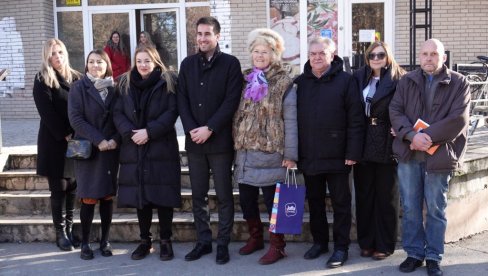 U SOMBORU TRAJNO SKUĆILI ČETIRI IZBEGLIČKE PORODICE SA UKUPNO 15 ČLANOVA: Stanovi umesto paketića