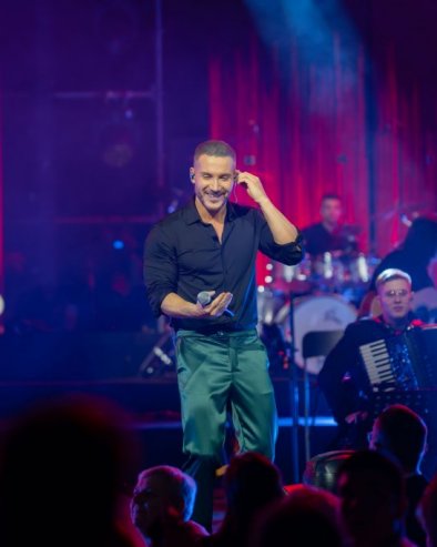 НИЈЕ БИЛО ДОВОЉНО: Саша Ковачевић и трећи пут са својом публиком због великог интересовања (ФОТО)