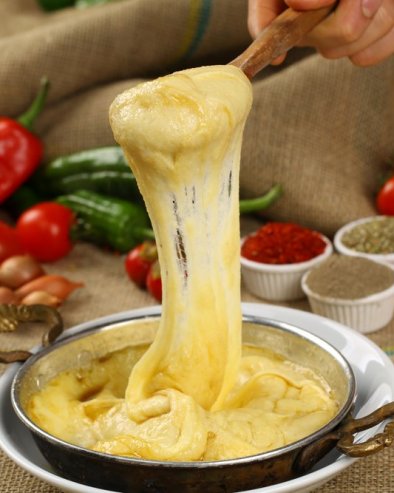 ТРИК ЗА КРЕМАСТУ И ПРЕУКУСНУ ПАЛЕНТУ: Један тајни састојак ће је учинити неодољивом (РЕЦЕПТ)