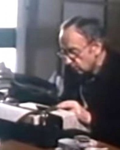 НОВОГОДИШЊА ЧЕСТИТКА ДУШКА РАДОВИЋА: Ово треба сви да прочитају