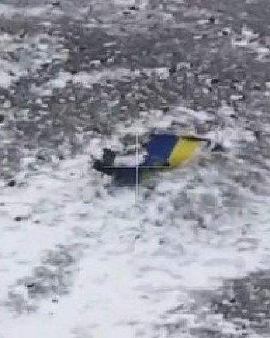 НЕОБИЧАН СНИМАК СА ПРВЕ ЛИНИЈЕ ФРОНТА: Погледајте неуспеле покушаје Кијева да уз помоћ дронова постави украјинску заставу (ВИДЕО