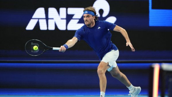 КАКАВ ПОВРАТАК НА ТЕРЕН: Стефанос Циципас победио први пут од септембра