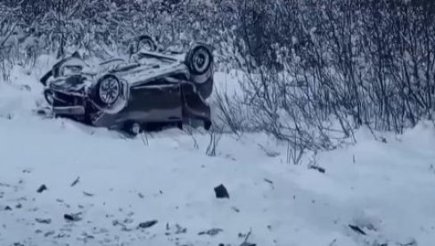 ТЕШКА САОБРАЋАЈНА НЕСРЕЋА: Има погинулих, повређена деца (УЗНЕМИРУЈУЋИ ВИДЕО)