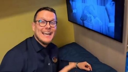 SRBIN ŠOKIRAO SVE: Živi u sobi od 4 kvadrata po 7 meseci, a VC deli sa još jednom osobom (VIDEO)