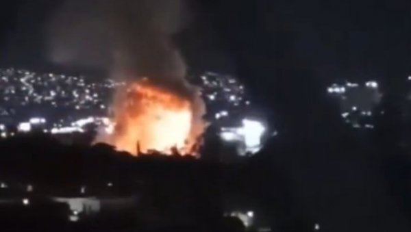 ПРВИ СНИМЦИ ЕКСПЛОЗИЈА У КАРАКАСУ: Детонације одјекују главним градом Венецуеле (ВИДЕО)