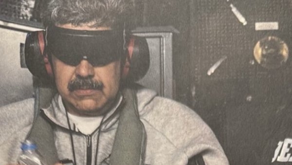 МАДУРО ВЕЗАН, НЕ ВИДИ И НЕ ЧУЈЕ: Ова слика је највећа Трампова срамота