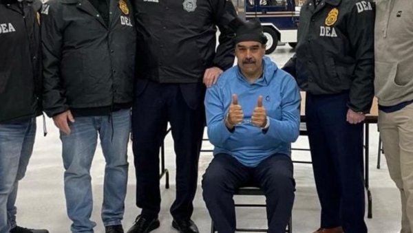 ПРВИ СНИМЦИ МАДУРА ИЗ ЊУЈОРКА: Председник Венецуеле смештен у притвор где бораве Ел Чапо и Пи Диди (ФОТО/ВИДЕО)