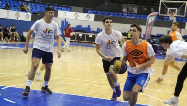 ОВАЈ СПОРТ РАСТЕ ИЗ ДАНА У ДАН: Баскет 3 на 3 показао да је један од омиљених спортова код школараца