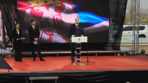 VUČIĆ U TREBINJU: Teška godina nam predstoji - bićemo spremni da pružimo snažan odgovor svakom potencijalnom agresoru (VIDEO)