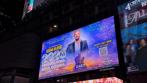 BOBAN RAJOVIĆ U CENTRU NJUJORKA: Osvanula njegova fotografija na najprometnijem mestu na svetu (FOTO)