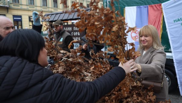 У НОВОМ САДУ ОДРЖАНА ТРАДИЦИОНАЛНА АКЦИЈА ПОДЕЛЕ БЕСПЛАТНИХ БАДЊАКА: Лепа сарадња ЈП „Национални парк Фрушка гора“ са градовима и општинама