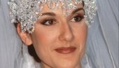ЗБОГ ВЕНЧАНИЦЕ ЗАВРШИЛА У БОЛНИЦИ: Грандиозна хаљина и шлеп од 6м било је све о чему је сањала - овако је изгледало венчање Селин Дион!