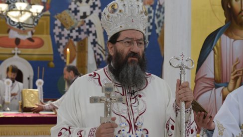 НЕПРЕСУШНИ ИЗВОР РАДОСТИ И НАДЕ: Божићна честитка архиепископа и митрополита жичког Јустина