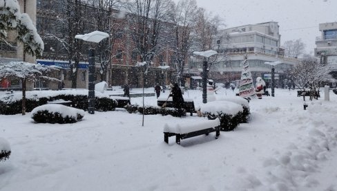 „PUTARIMA“ PUNE RUKE POSLA: Snežne (ne)prilike u kraljevačkom kraju