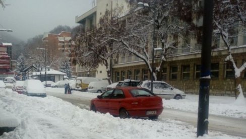 VANREDNA SITUACIJA U MAJDANPEKU: Zbog ledene kiše Majdanpečani bez struje