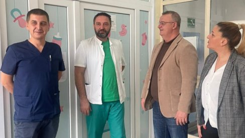 ДУКАТ ЗА ПРВОРОЂЕНУ БЕБУ У КЛАДОВУ: Девојчица Богдана прва дошла на свет