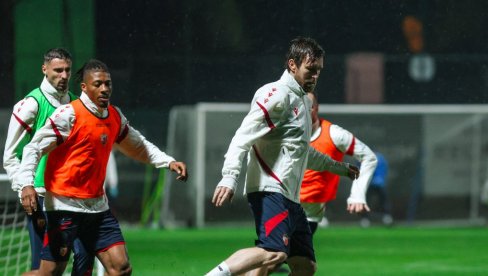 СНЕГ ОКОВАО СРБИЈУ, А ЗВЕЗДА... Скроз неочкиване сцене на припремама црвено-белих