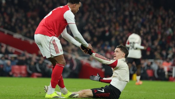 АРСЕНАЛ И ЛИВЕРПУЛ ЗАПРЕПАСТИЛИ НАВИЈАЧЕ: Нико жив није очекивао овакав дерби Премијер лиге!