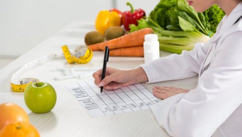 ДИЈЕТА 5/25/25 ЈЕ НАЈПОПУЛАРНИЈА НАКОН ПРАЗНИКА: Топи килограме без осећаја глади