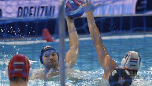 PETERCI SPASILI SRBIJU: Delfini uz dosta muke savladali Holandiju na Evropskom prvenstvu (FOTO)