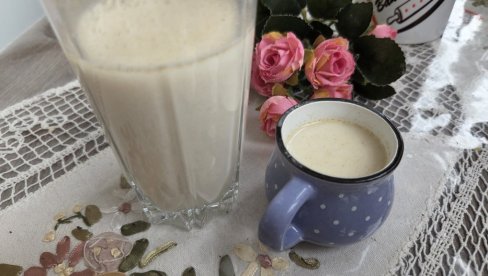 RECEPT ZA DOMAĆE OVSENO MLEKO: Pravi se za 15 minuta i potrebna su vam samo dva sastojka