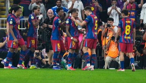 ЛУДНИЦА У ЕЛ КЛАСИКУ: Свет видео спектакл, Барселона победила Реал Мадрид и освојила Суперкуп Шпаније (ФОТО/ВИДЕО)
