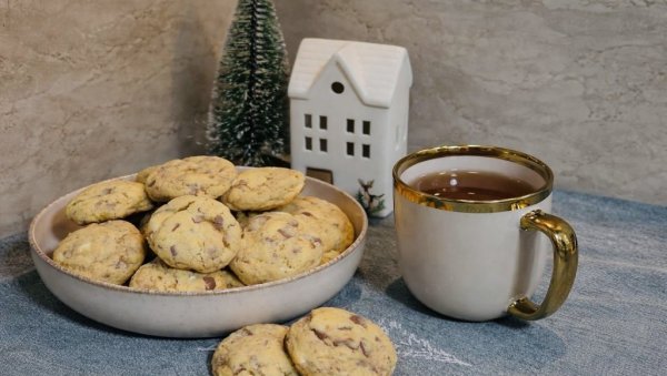 ДОМАЋИ КУКИС: Колачићи који освајају на први залогај (ВИДЕО)