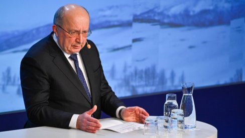 EU JE POTREBNA VOJNA SILA OD 100.000 VOJNIKA Komesar EU za odbranu: Možemo biti jači od Amerikanaca