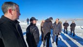 МАЦУТ У НОВОЈ ВАРОШИ: Премијер обишао далековод у селу Вранеша (ФОТО)