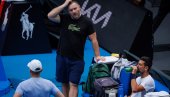 NOVAK ĐOKOVIĆ SE POVREDIO? Prekinut trening na Australijan openu posle samo 12 minuta?!