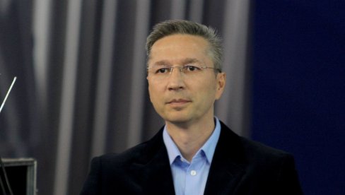 НИСТЕ ЗНАЛИ: Деки је стриц атрактивне певачице