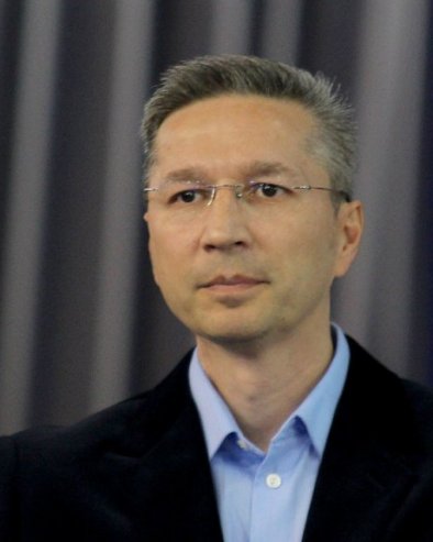 НИСТЕ ЗНАЛИ: Деки је стриц атрактивне певачице