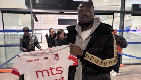 ТРИ ПАСОША И 300 МЕЈЛОВА: Раднички довео најнеобичнијег фудбалера на свету, бившег члана Лидса и Нотингем Фореста