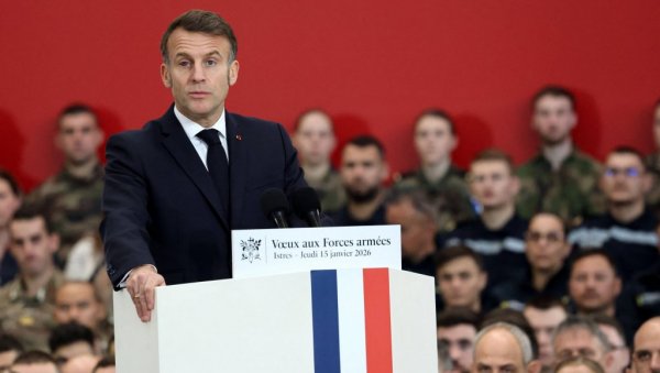 МАКРОН СЕ СA ОКОМ ТИГРА ОБРАТИО ВОЈСЦИ: Најавио распоређивање копнених, ваздушних и морских ресурса на Гренланду као одговор Трампу