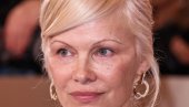 ПАМЕЛА АНДЕРСОН ЈЕ ЗБОГ ОВОГ ГЛУМЦА ПОБЕГЛА СА ДОДЕЛЕ НАГРАДА: Када је видела, желудац јој се преврнуо! Како је то могао да уради? Одмах са