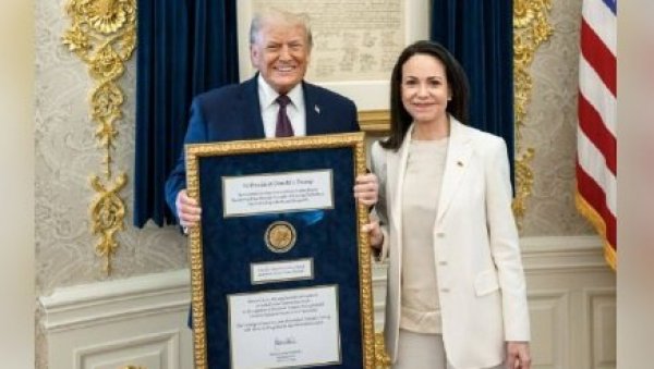 ХИТНО СЕ ОГЛАСИО НОБЕЛОВ КОМИТЕТ ЗБОГ ТРАМПА: Ево шта су рекли поводом награде за мир која је у његовим рукама (ФОТО)