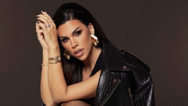 КАЈА ОСТОЈИЋ ЗА НОВОСТИ: Контакт са публиком нема цену (ФОТО)