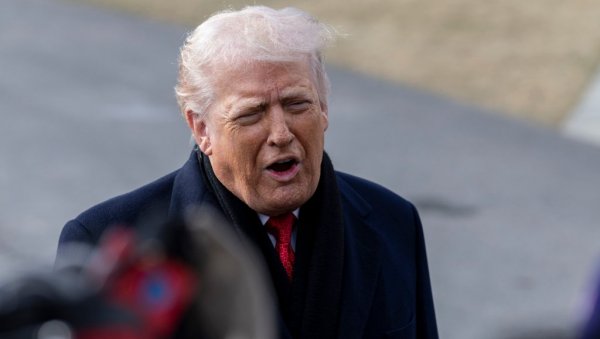 ХАОС НА НЕБУ: Трампов авион кренуо за Давос - па се вратио за Америку, ево шта се догодило (ФОТО/ВИДЕО)