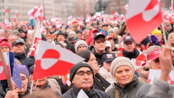 КАПЕ ПРОТИВ АМЕРИКЕ ИДУ КАО АЛВА: Данци на све начине изражавају неслагање с Америком