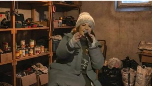 БЛОКАДЕРИ ПОНОВО БРУТАЛНО ТЕРОРИШУ БЕЗ ТРУНКЕ ЕМПАТИЈЕ: Бекута им поново главна жртва за дизање на стуб срама (ФОТО)