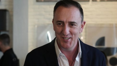 ЗНАМО СЕ ЈОШ ОД ДЕТИЊСТВА: Сергеја Ћетковића и његову супругу живот раздвојио, па се после много година десио судбоносни сусрет