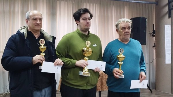 УЗБУДЉИВ КРАЈ ЗИМСКОГ ШАХОВСКОГ ФЕСТИВАЛА: На А турниру три играча поделила прво место