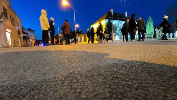 „МОЗГОВИ У БЛОКАДИ“: Савез аутошовиниста и лажних патриота