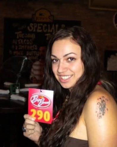 ПАКЛЕНИ УГОВОРИ И ПОТПУНА КОНТРОЛА: Певачица разоткрила мрачну страну америчког Идола (ФОТО)