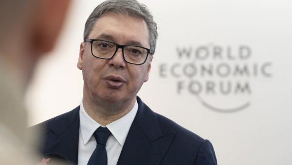 ПАМЕТОВАЊЕ СЕ ВРАТИЛО КАО БУМЕРАНГ Жаклина покушавала да учи Вучића како да се једе: Интернет је разнео у секунди