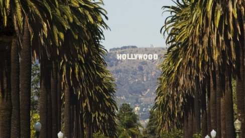 DANCI ŽELE DA „KUPE“ KALIFORNIJU: Satirična peticija sakupila više od 280.000 potpisa - „Učinimo Kaliforniju ponovo velikom“