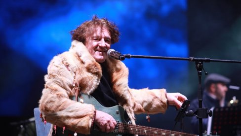 ТУ НЕМА ПОМОЋИ: Брегине ћерке између себе причају на француском, а открио и да ли воле да долазе у домовину